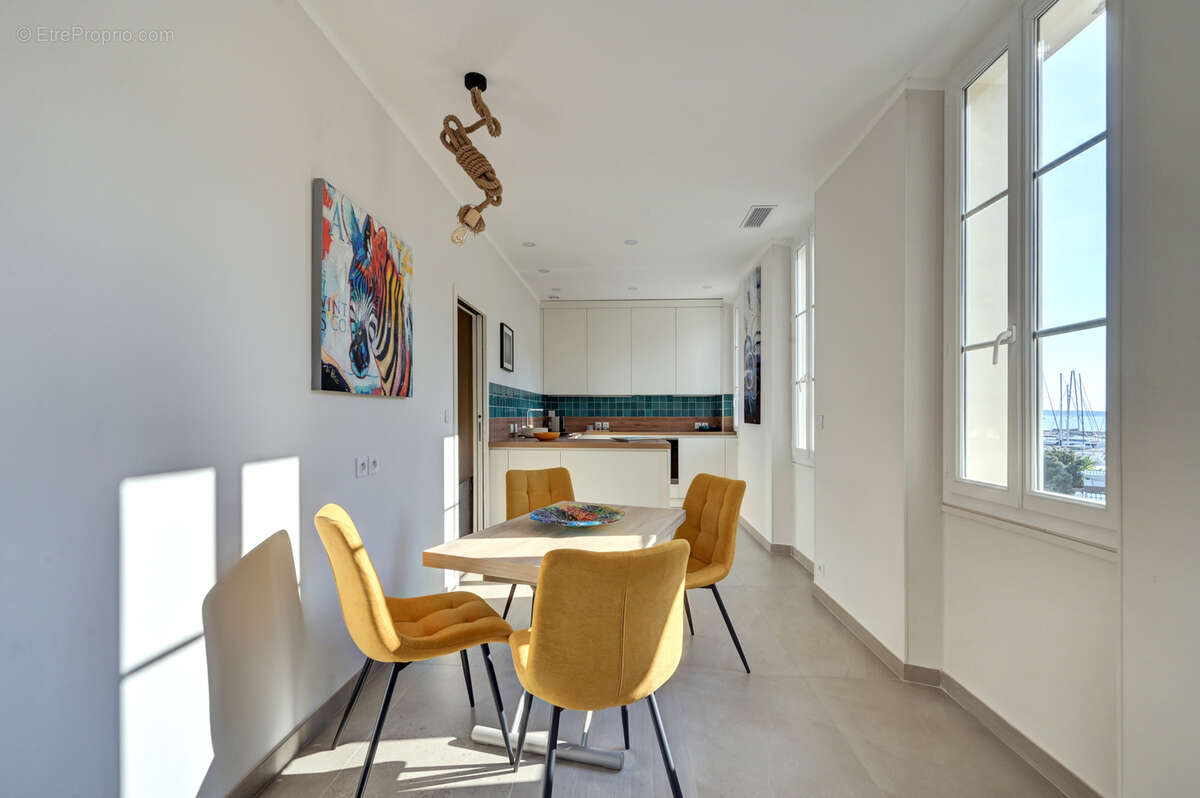 Appartement à SANARY-SUR-MER