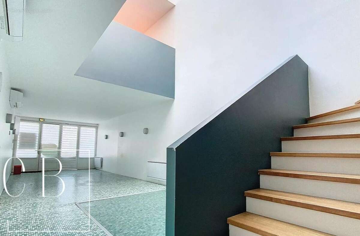 Photo 2 - Commerce à LA ROCHELLE