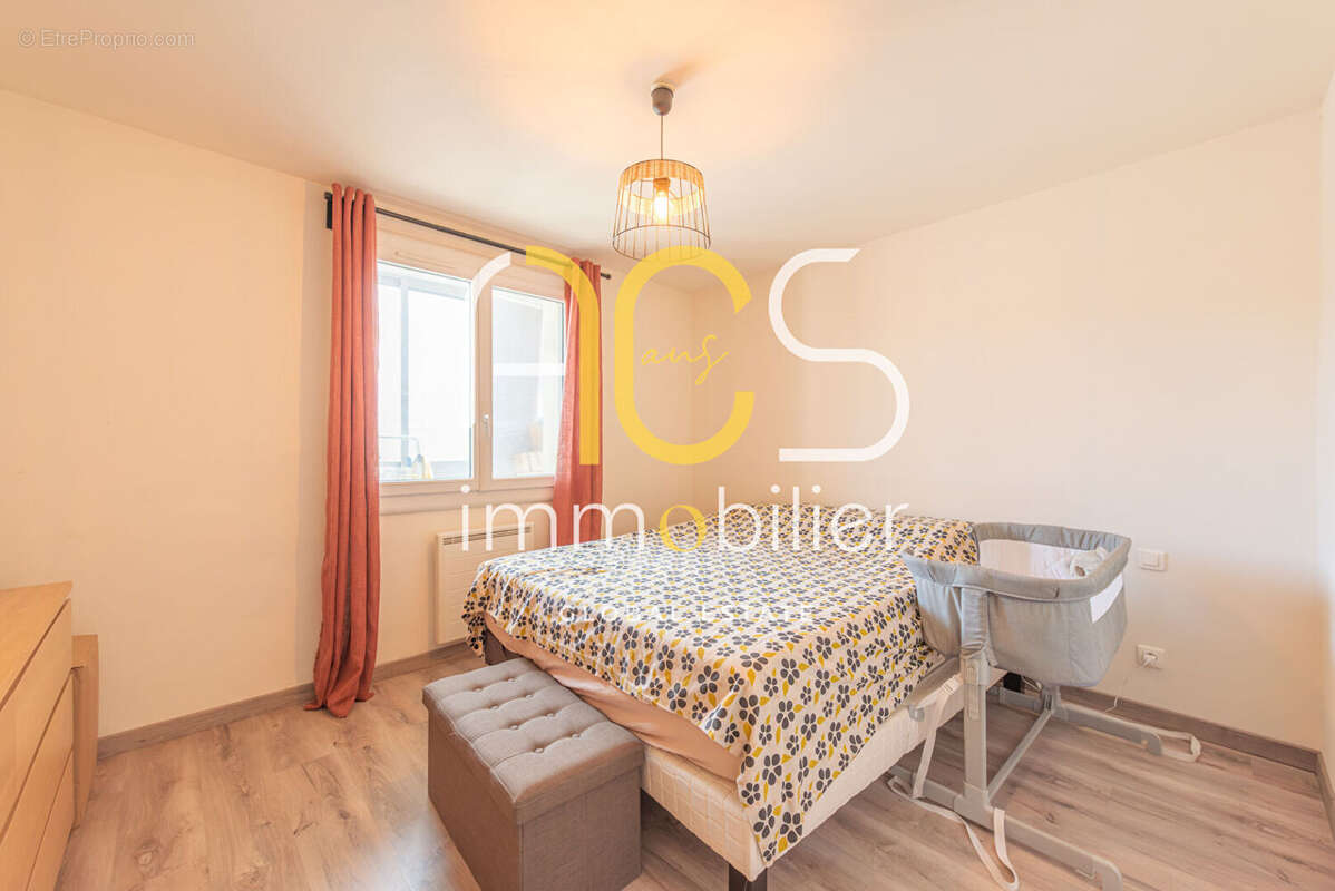 Appartement à CHATEAUNEUF-LES-MARTIGUES