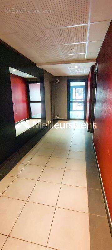 Toulouse: Grand Appartement T3 récent avec avec balcon et parking - photo 8