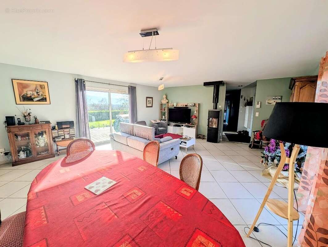 Maison à SCORBE-CLAIRVAUX