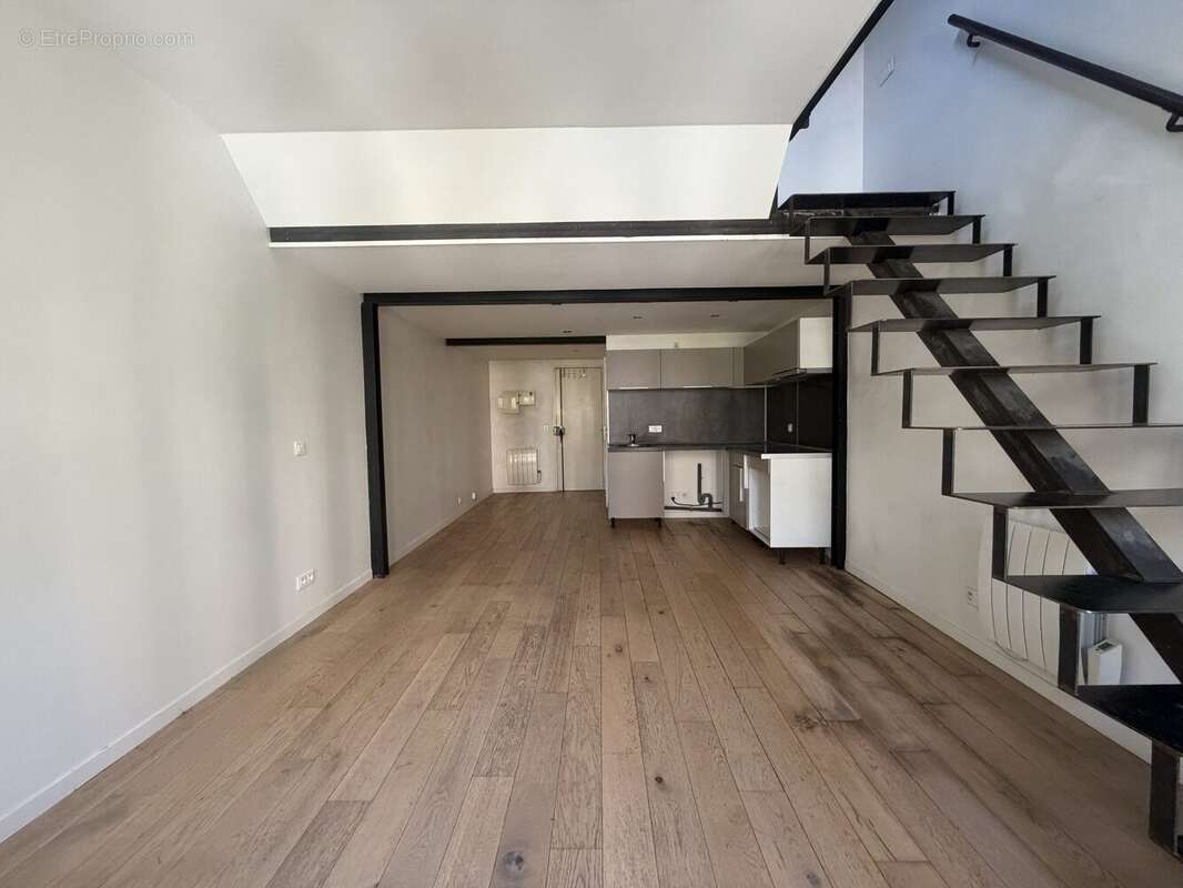 Appartement à PARIS-18E