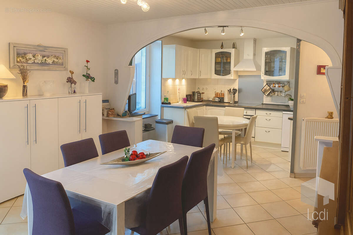 Maison à MONTELIMAR