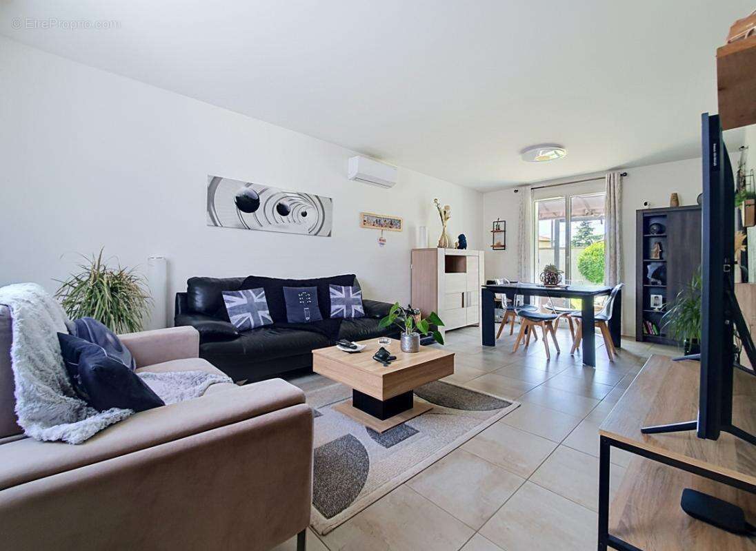 Maison - 3 Chambres - Buanderie - Garage - Sous-sol - Double Terrasse - Jardin - Au calme - photo 11