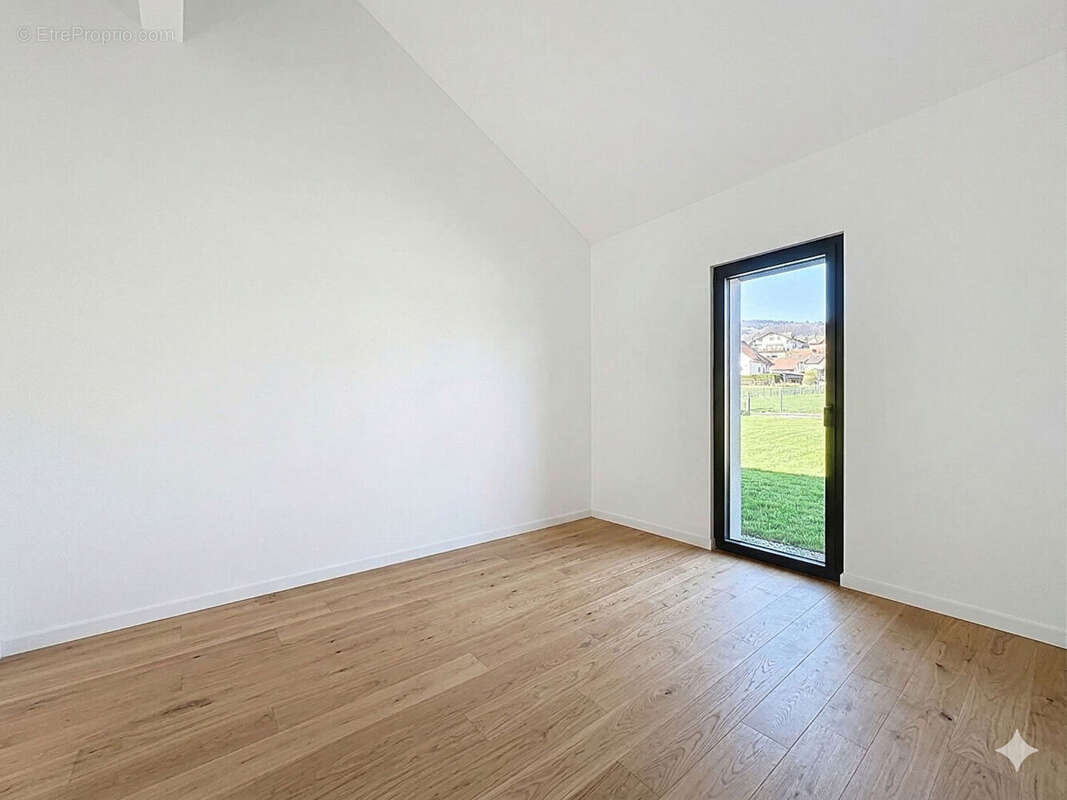 Maison à LES OLLIERES