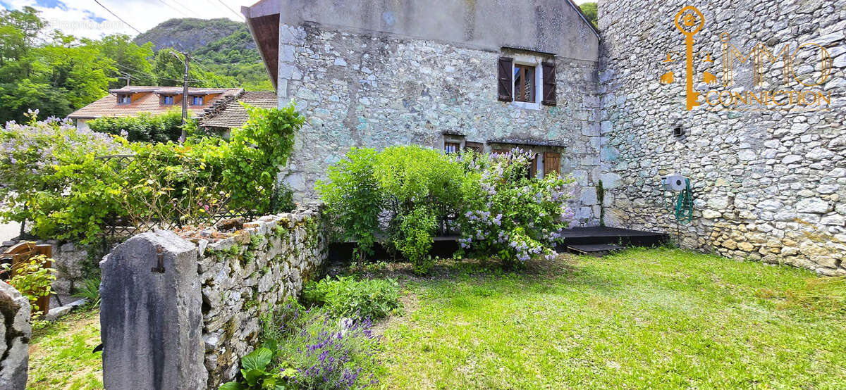 Maison à SEYSSEL