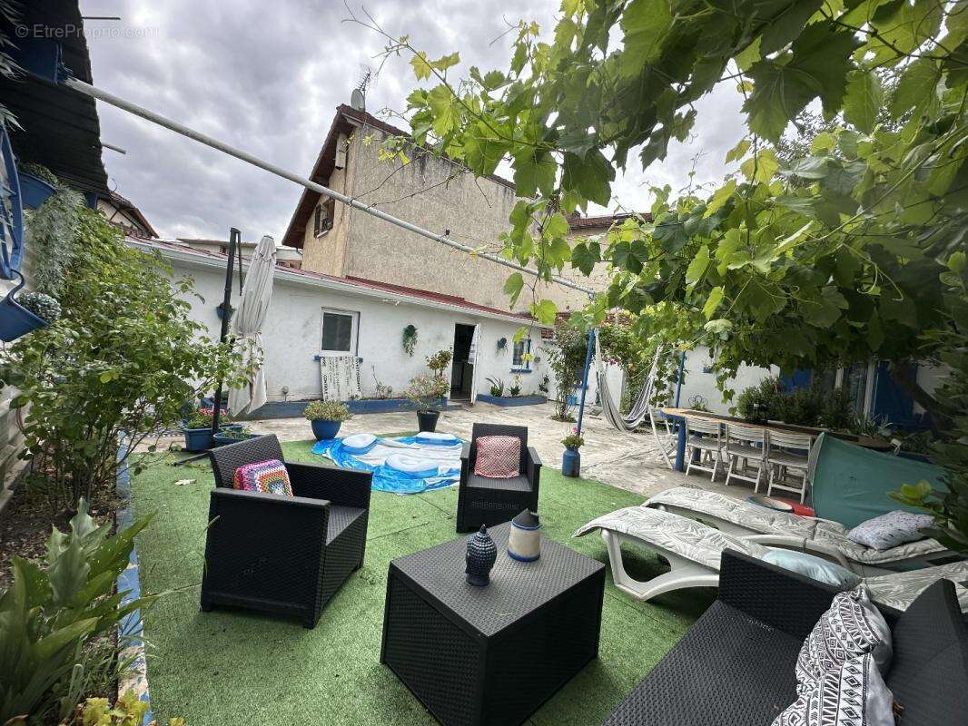 Maison à VILLETANEUSE