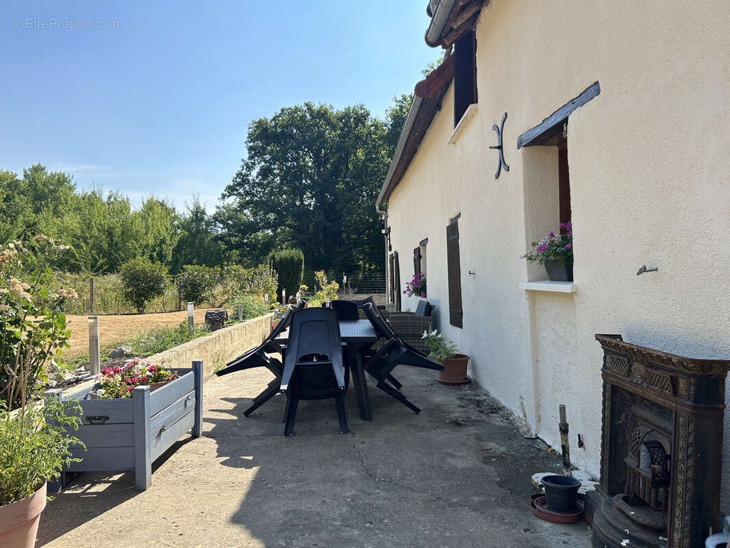 Propriété 3,7 ha : maison ancienne rénovée, mare, friche, bois, prairie - photo 14