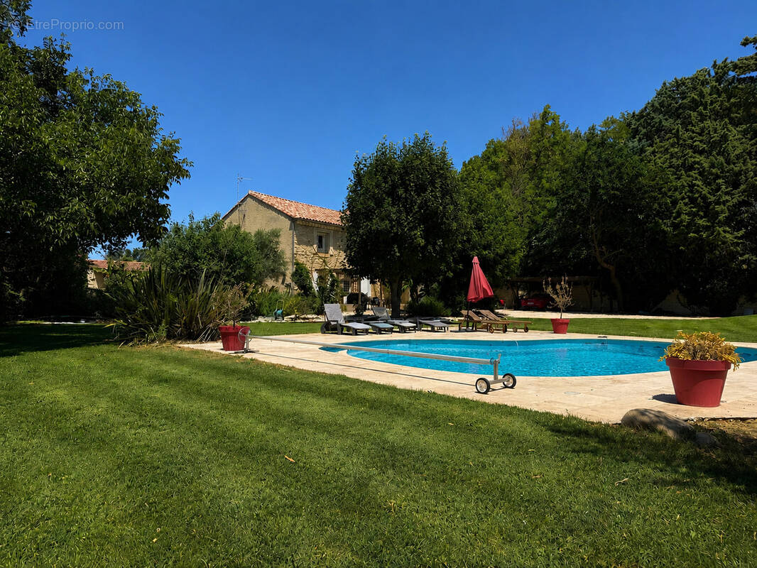 Maison à CADEROUSSE