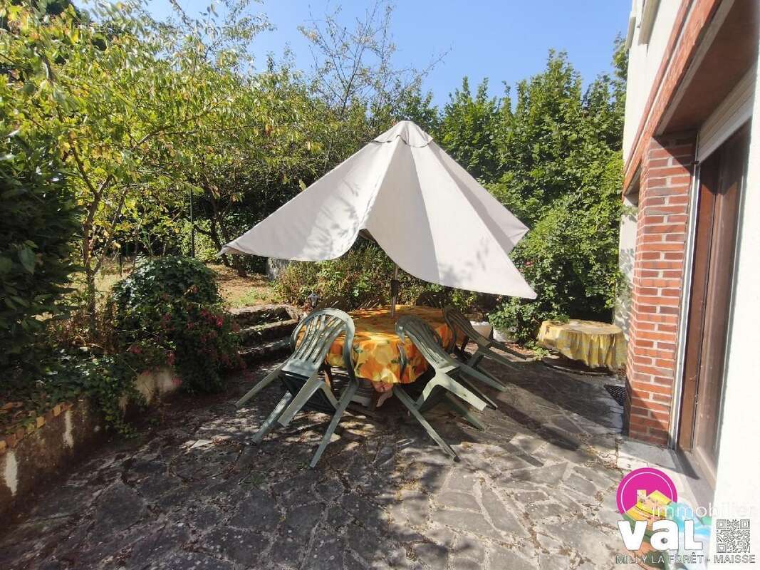 Maison 132 m² à Milly-La-Foret  - photo 4