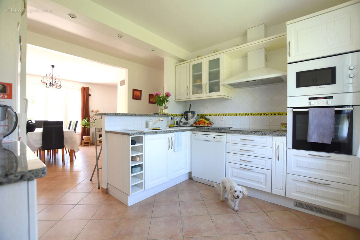 Maison à LES ESSARTS-LE-ROI