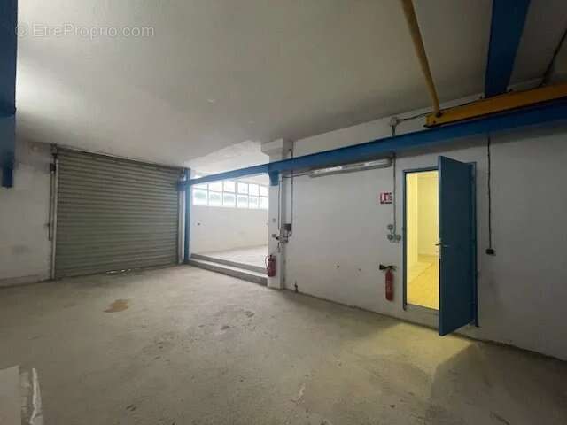 Commerce à SAINT-MARTIN-DE-VALGALGUES