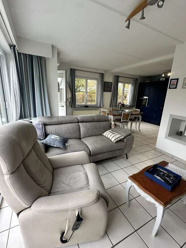 Maison à GROFFLIERS