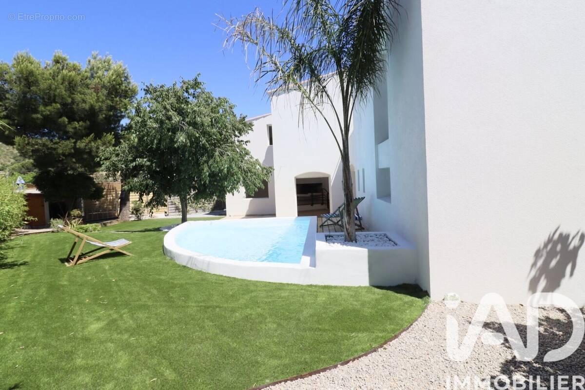 Photo 1 - Maison à MARSEILLE-9E