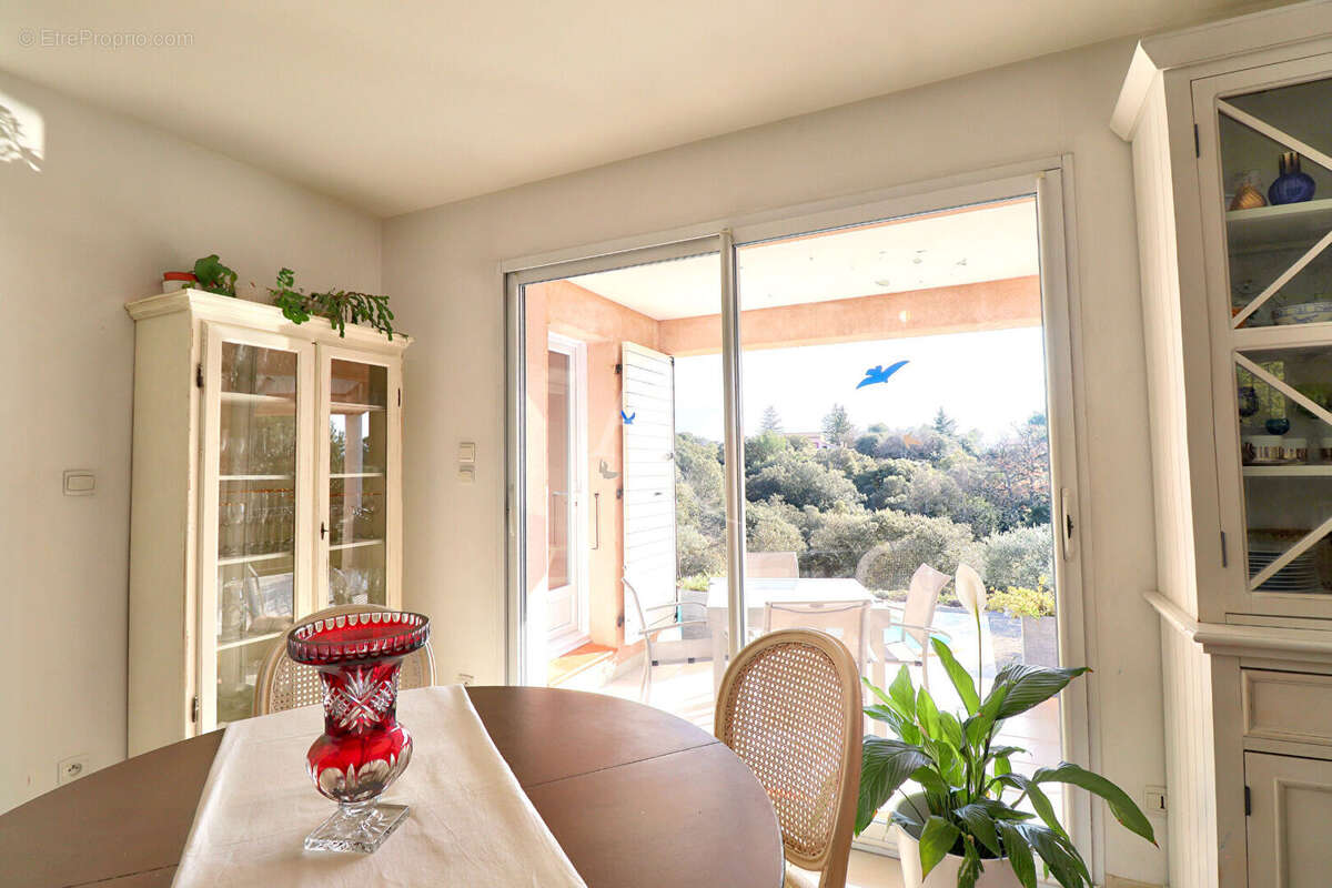 Maison à SAINT-JULIEN