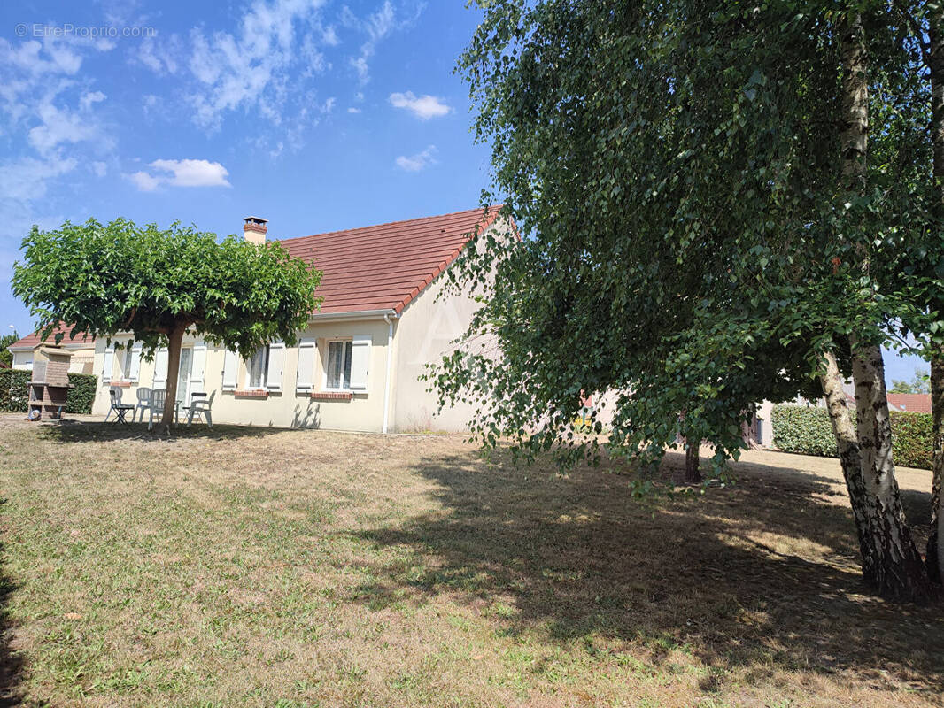 Maison à LAMOTTE-BEUVRON