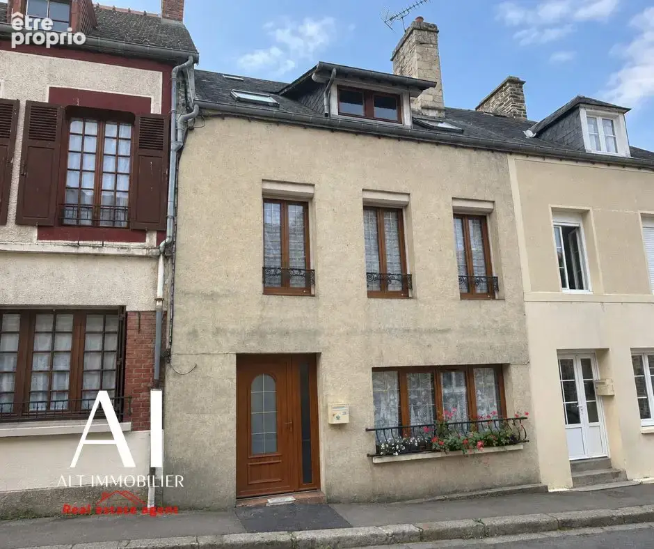Photo Maison à Pont-D'ouilly au prix de 183 600€