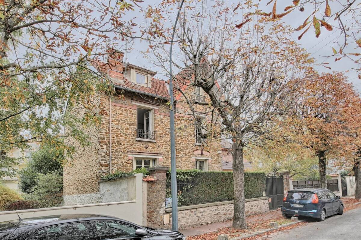 Maison à SAINT-MAUR-DES-FOSSES