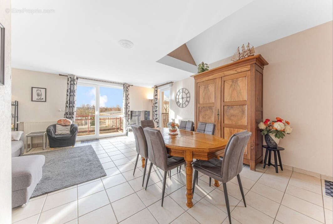 Beau duplex T6 avec terrasse - Quartier Victor Hugo - Dijon - photo 2