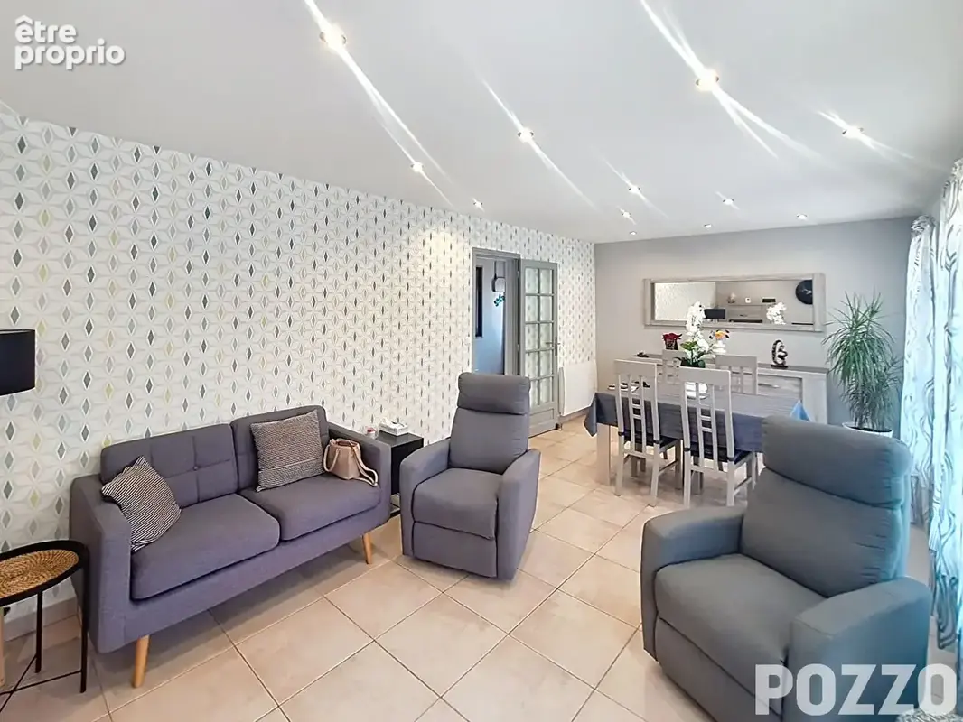 Jolie maison de plain-pied surélevée offrant un cadre de vie pratique et chaleureux. - photo 6