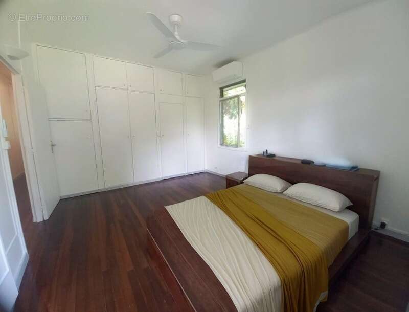 Maison à PETIT-BOURG