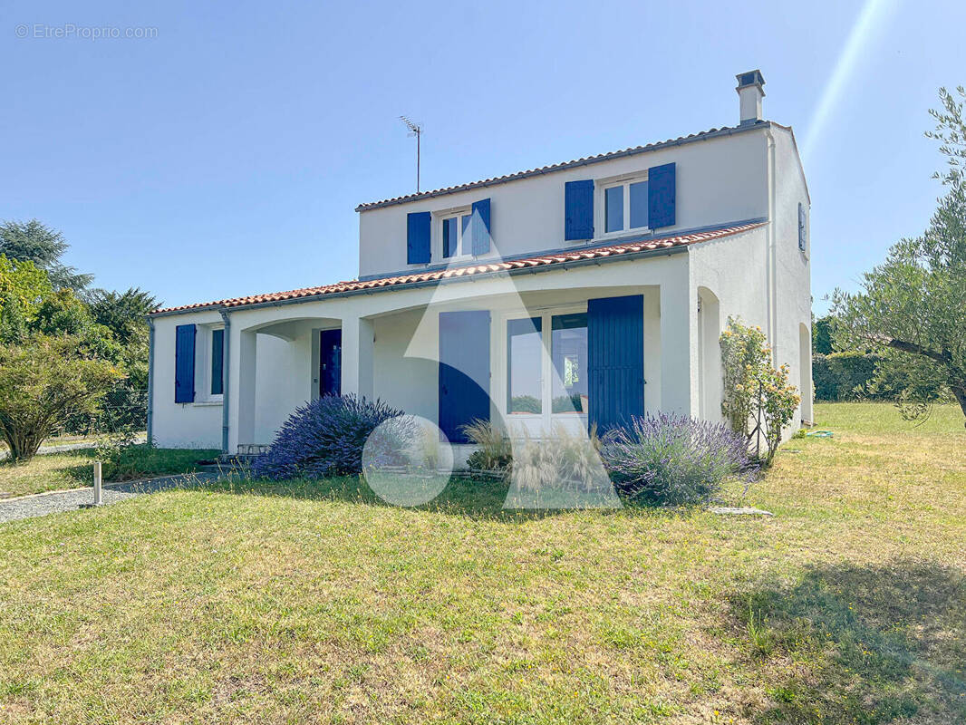 Maison à SAINTES