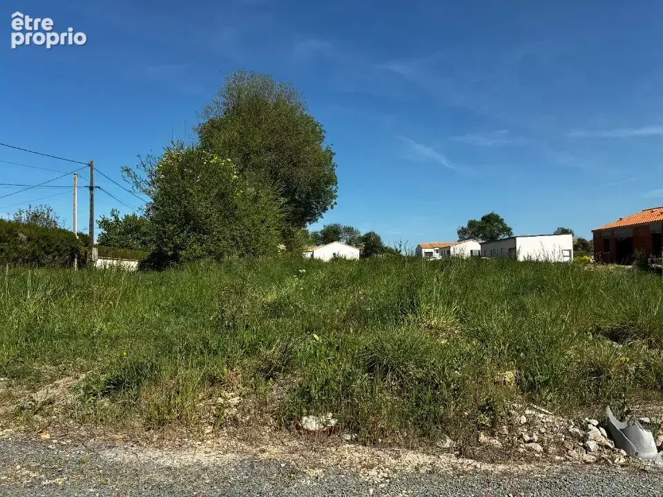 Terrain à COMMEQUIERS