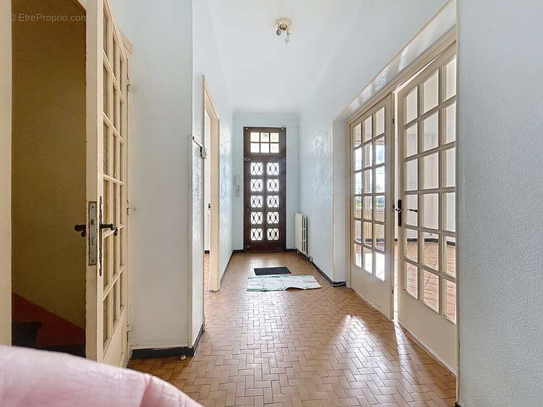 Maison à MONTELIMAR