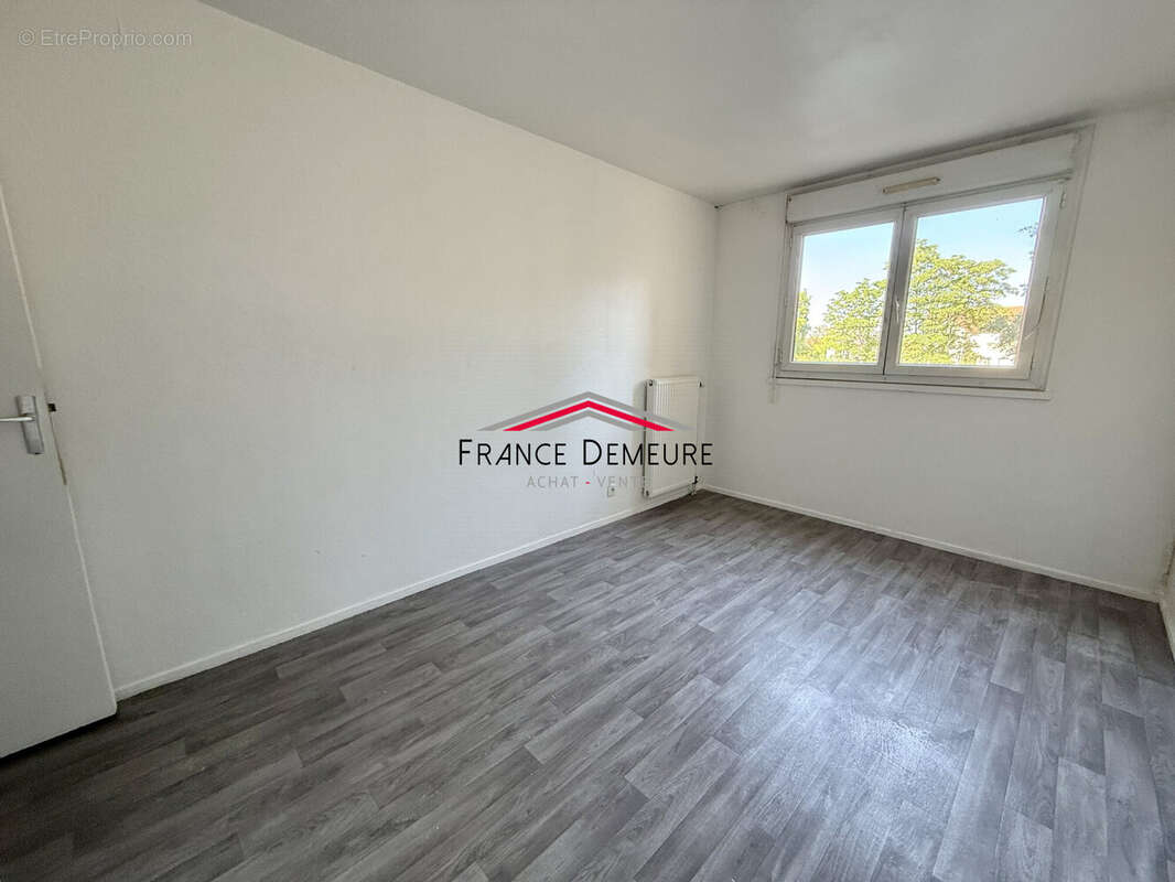Appartement à SAINT-OUEN-L&#039;AUMONE