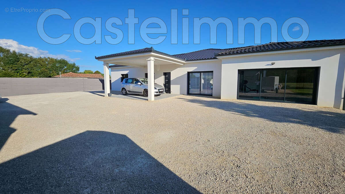 Maison à CASTELSARRASIN