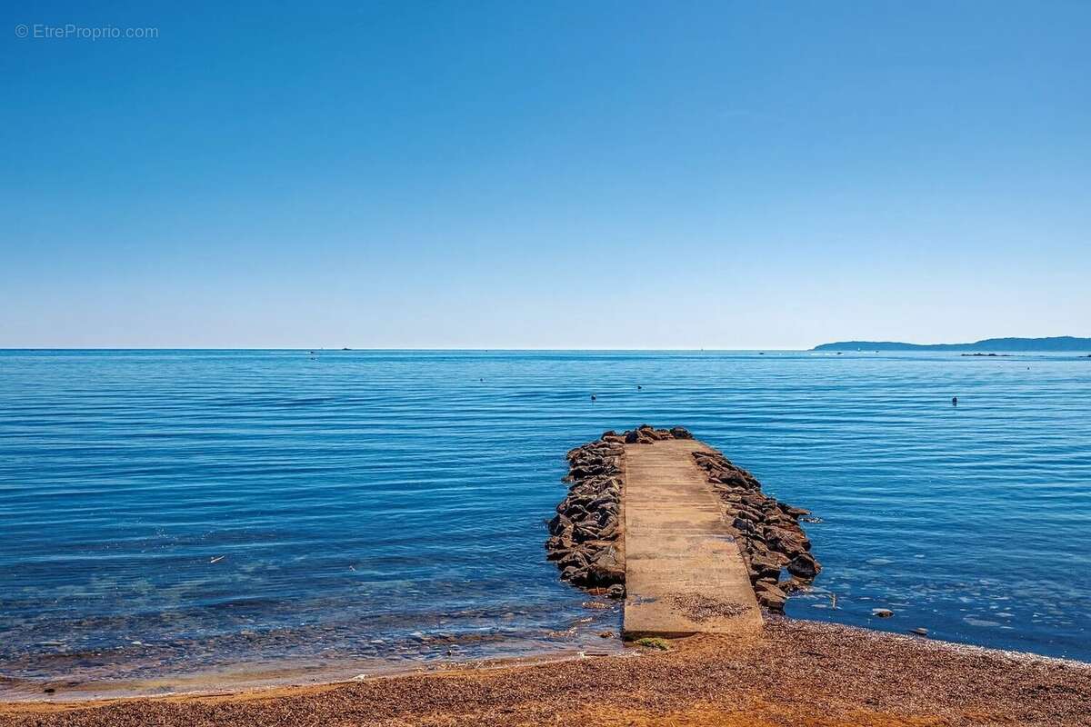 Maison à BORMES-LES-MIMOSAS