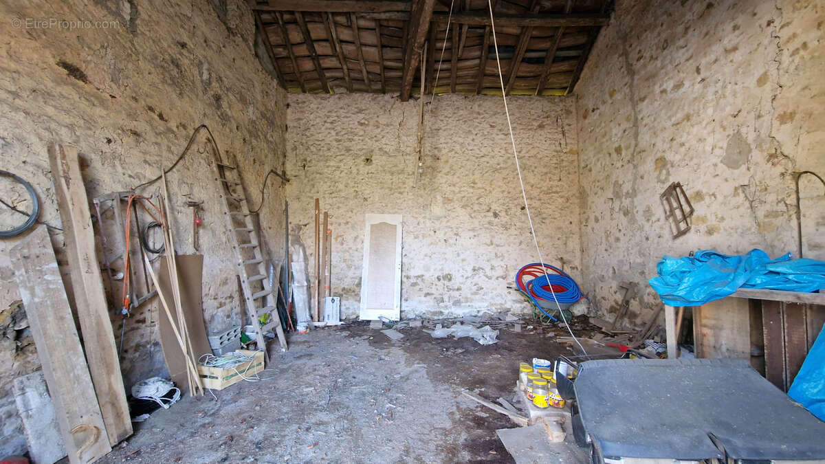 Autre à COULOMBIERS