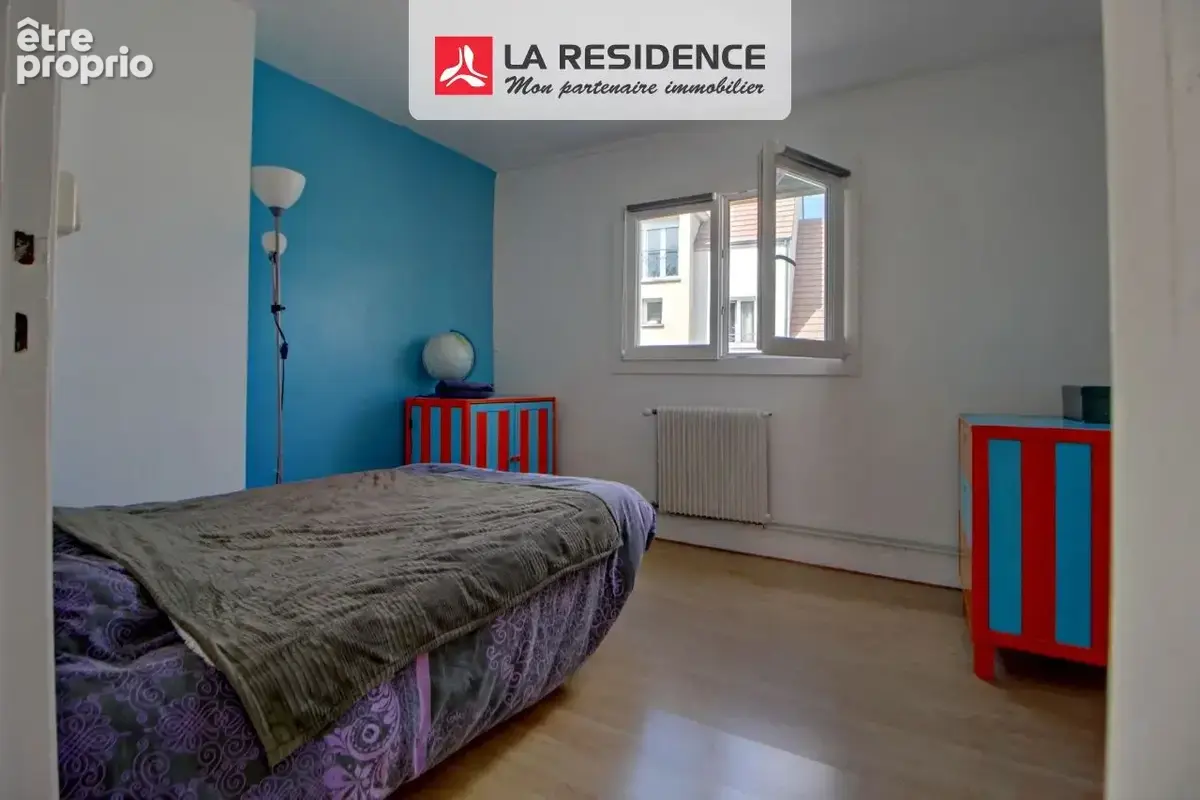 Maison 100 m² à Les Clayes-Sous-Bois  - photo 7