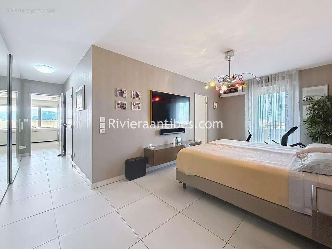 Antibes vue mer dernier etage 133m² - photo 9