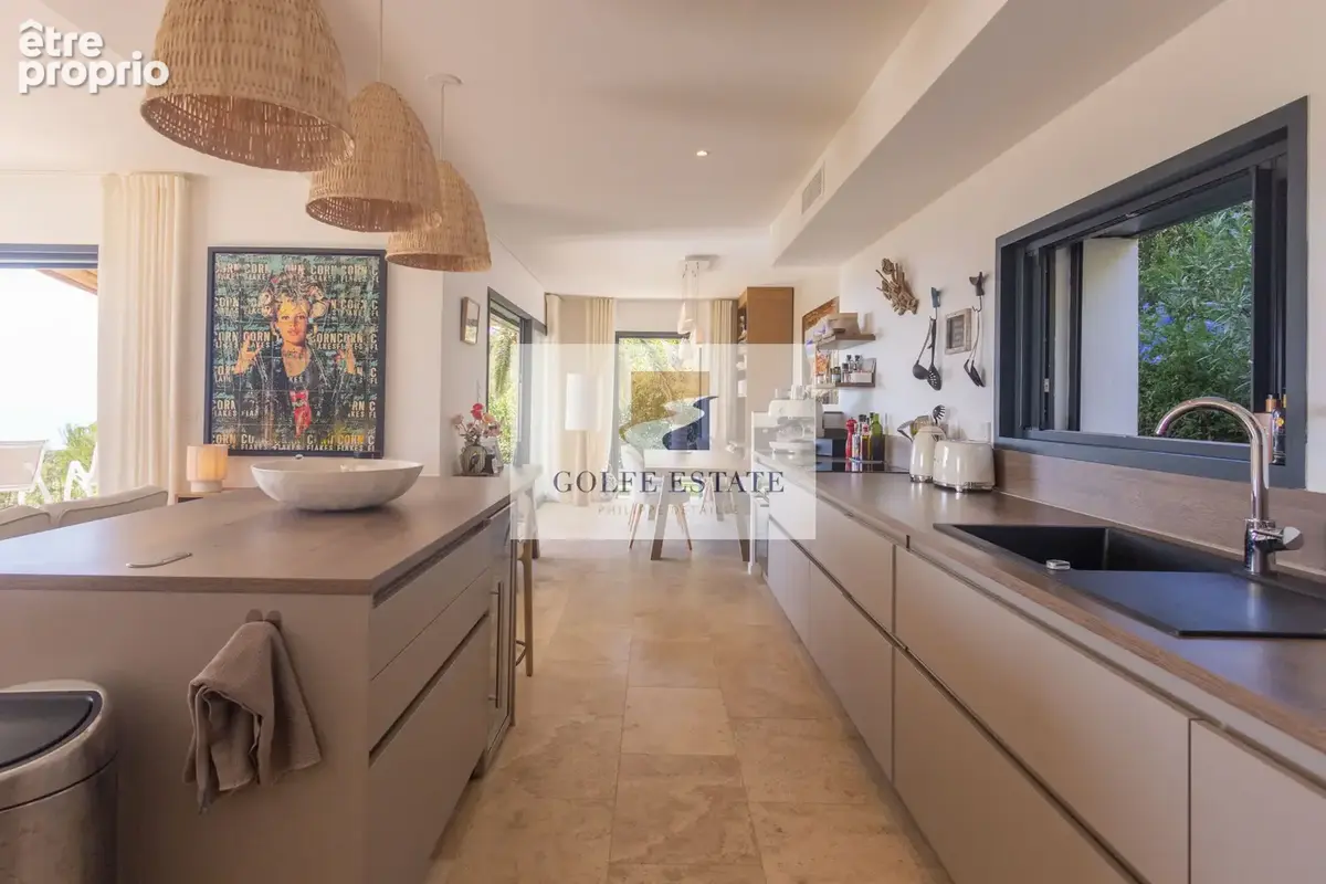 Villa rénovée, 3 chambres, piscine et vue mer - photo 10