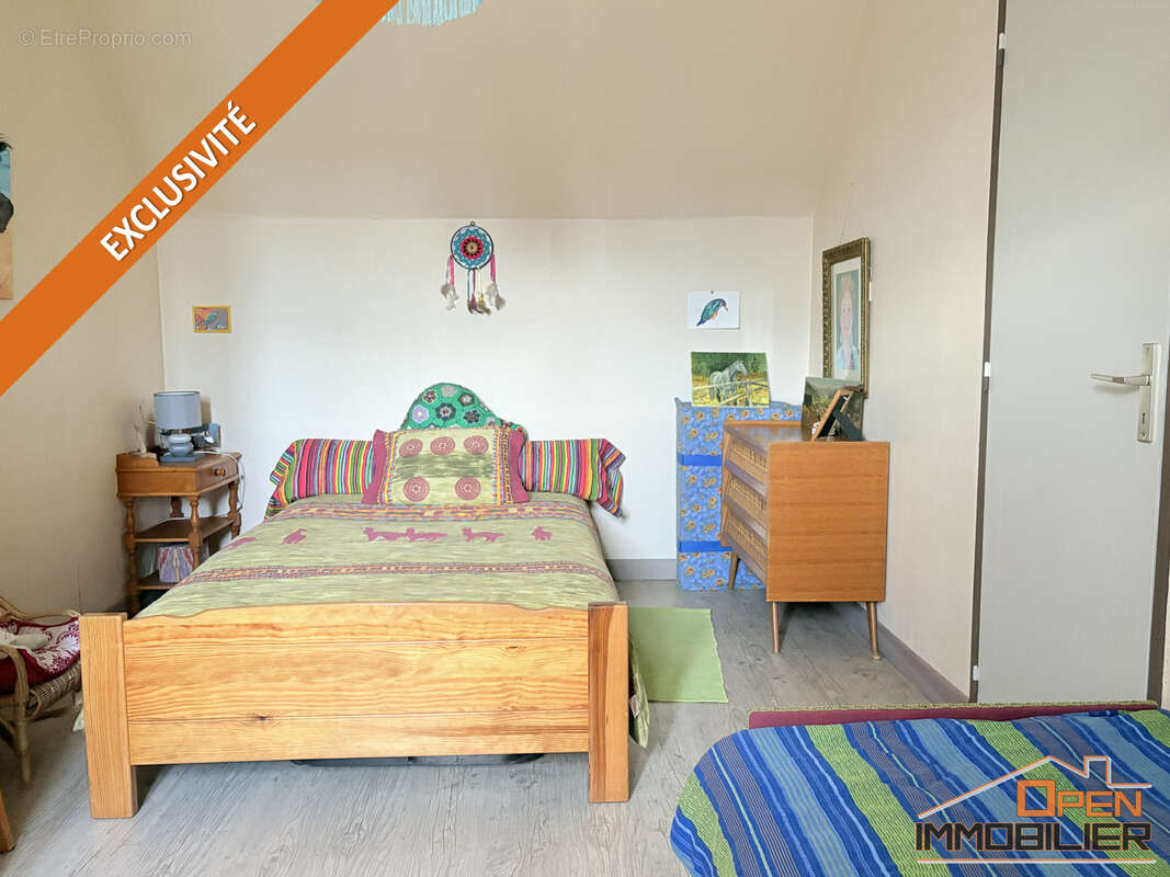 Maison à SAINT-JULIEN-DE-LAMPON