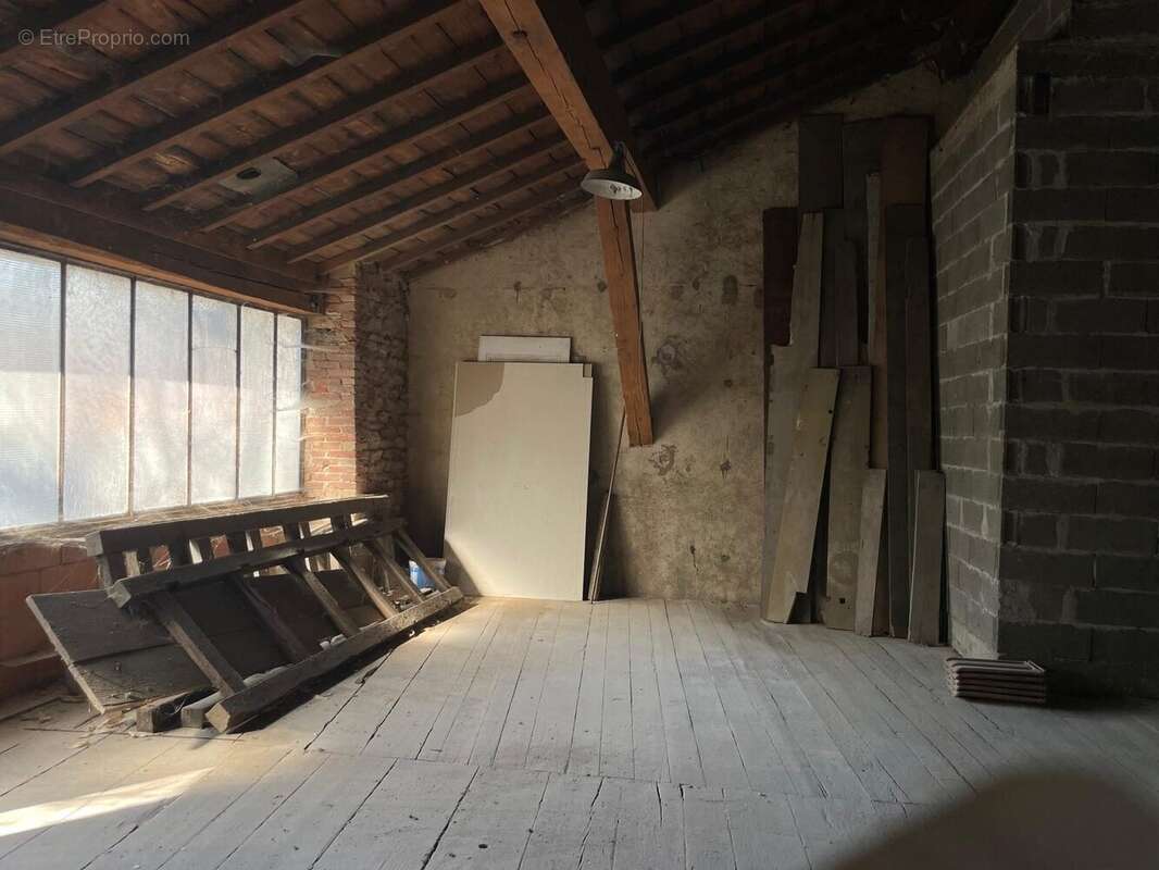 Appartement à FONTAINES-SAINT-MARTIN