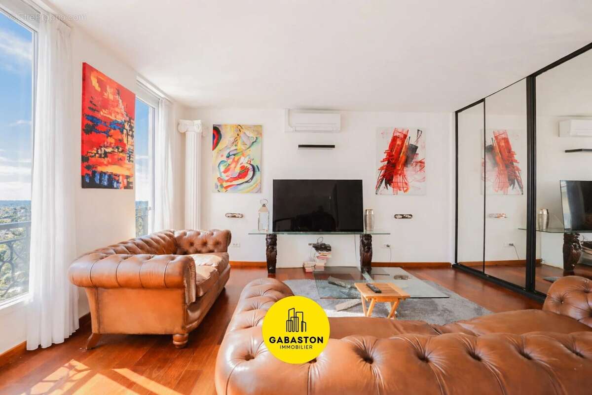 Appartement à MARSEILLE-5E