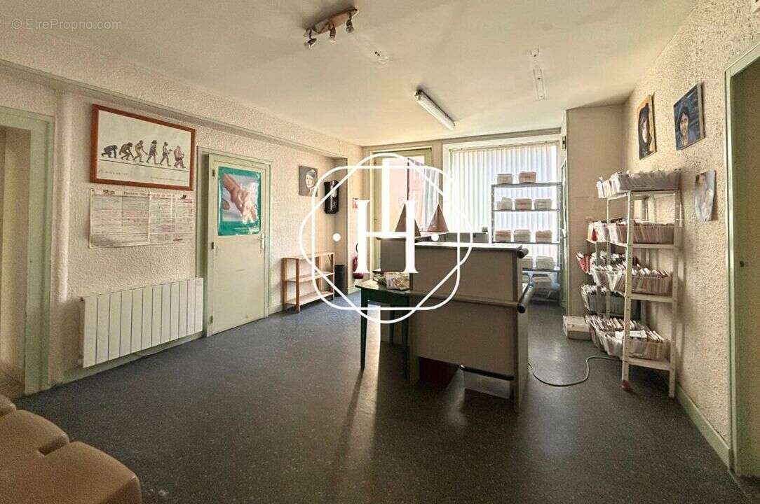 Commerce à VILLARS-LES-DOMBES