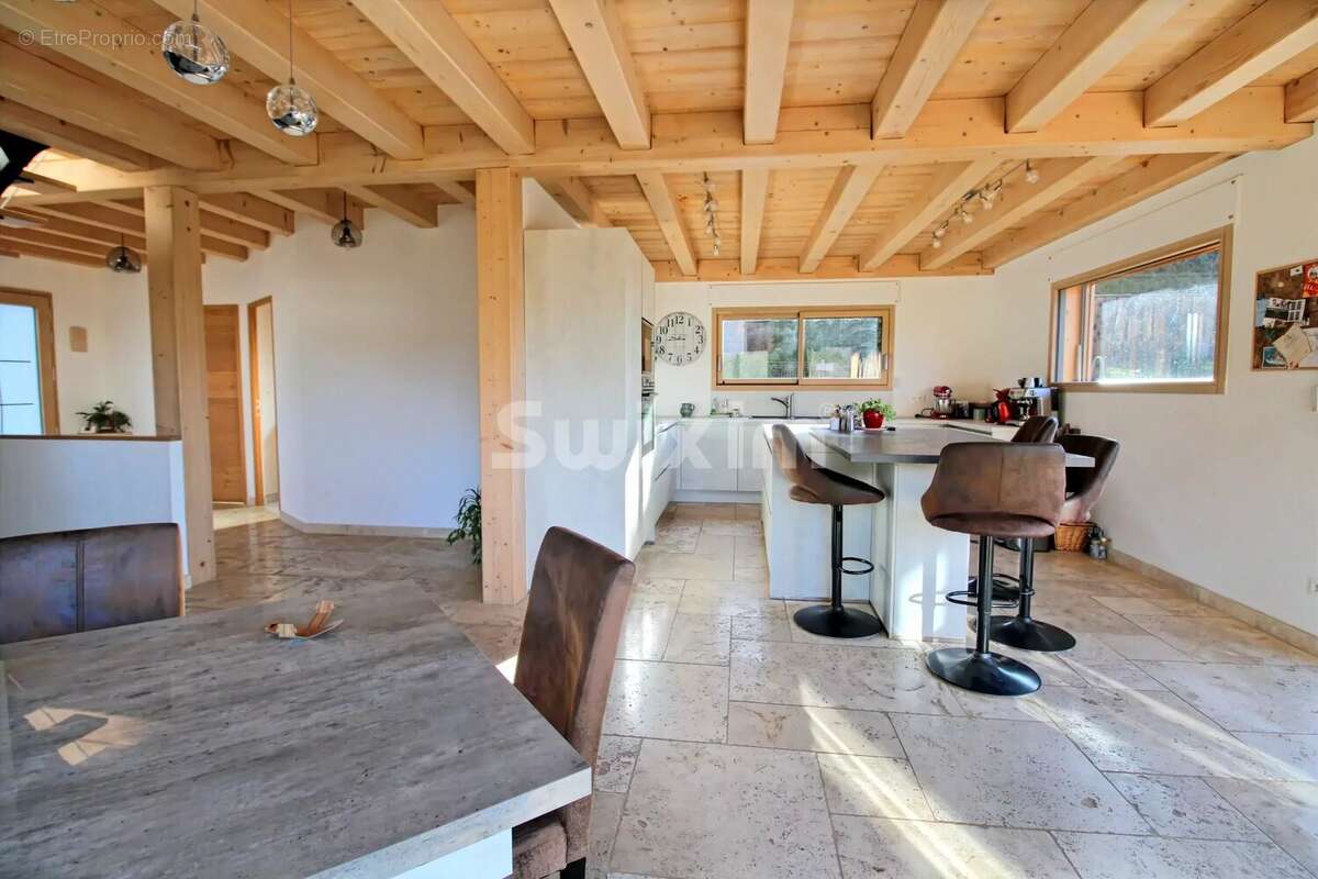 Maison à VIUZ-EN-SALLAZ