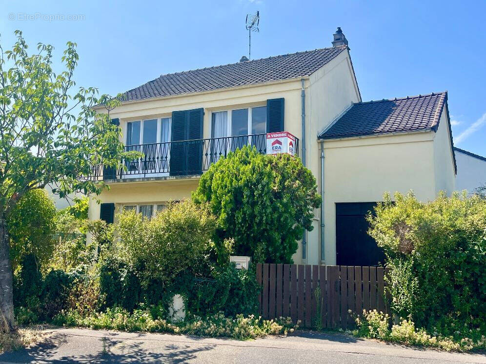 Maison à VILLEPREUX