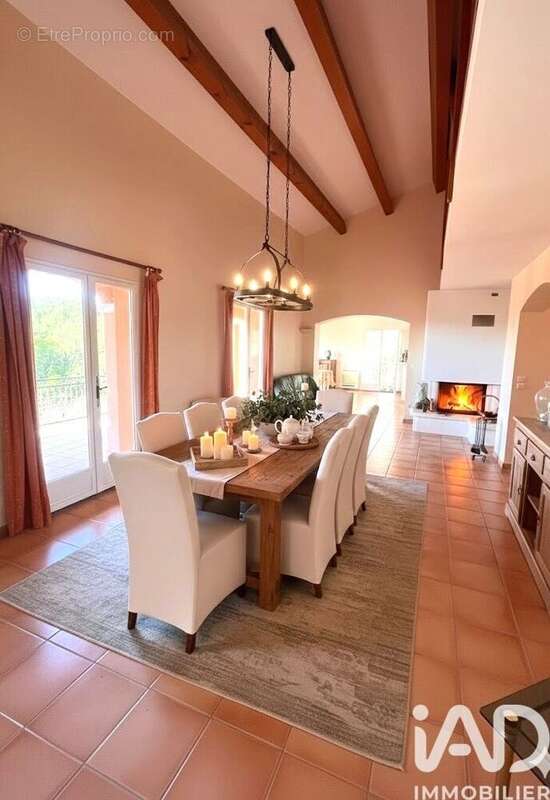 Photo 2 - Maison à COTIGNAC