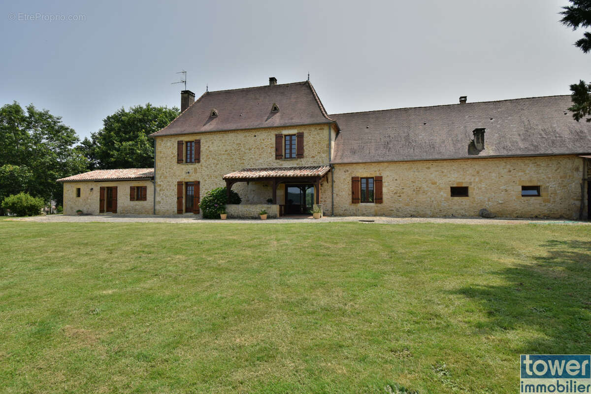Proche Bergerac belle propriété de 4 hectares, demeure en pierre avec dépendances - photo 20