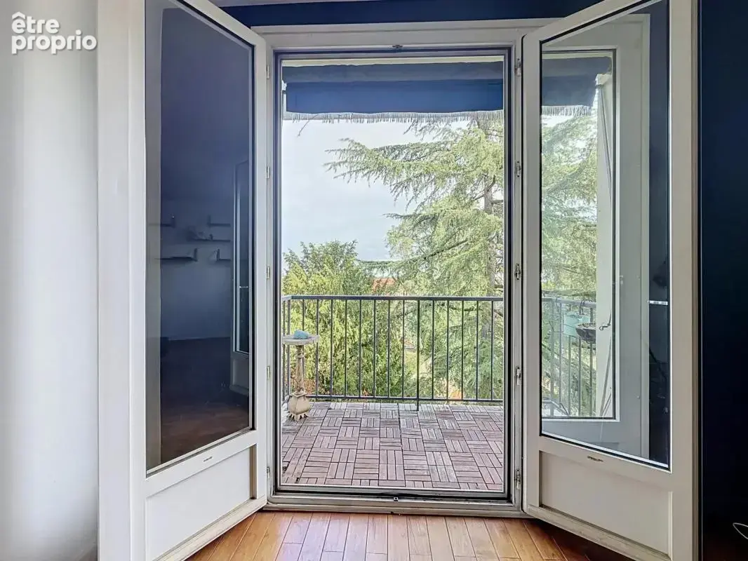 Appartement de 4 pièces de 99 m² à Châtenay-Malabry - photo 2