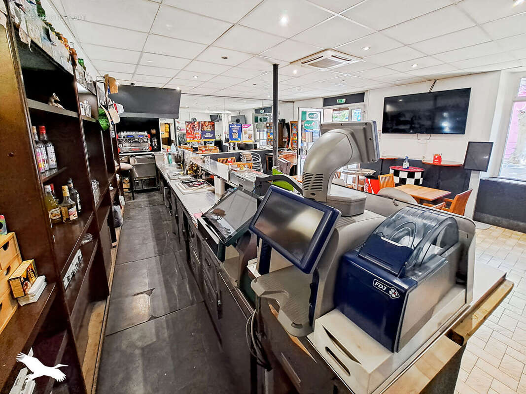 Commerce à MARSEILLE-9E