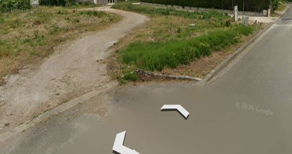 Terrain à DROUE-SUR-DROUETTE