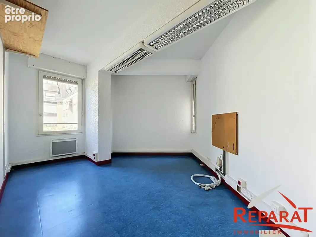 Commerce 156 m² à Brive-La-Gaillarde  - photo 8