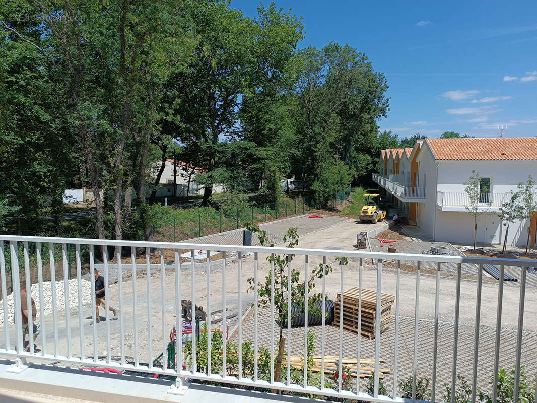 Appartement à FOURAS