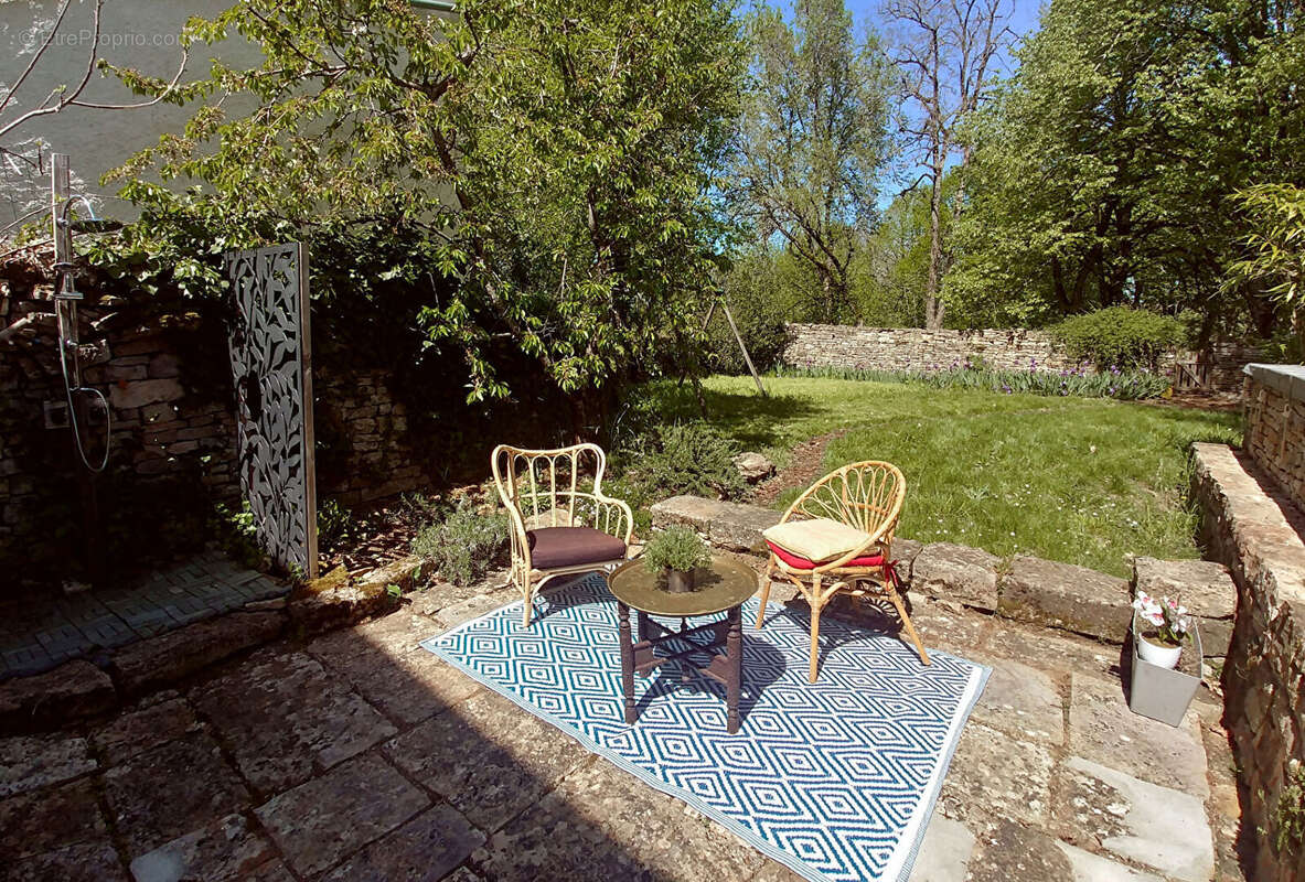 Maison à LACAPELLE-LIVRON