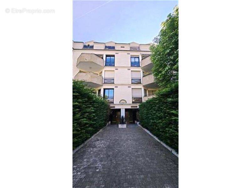 Appartement à LE PERREUX-SUR-MARNE